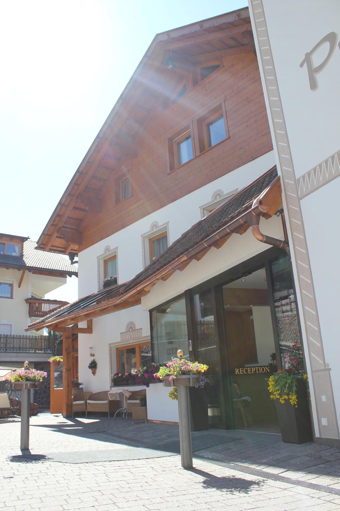 Hotel Pra Tlusel Selva di Val Gardena Exterior foto