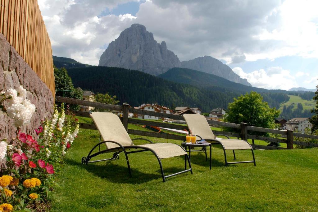 Hotel Pra Tlusel Selva di Val Gardena Exterior foto