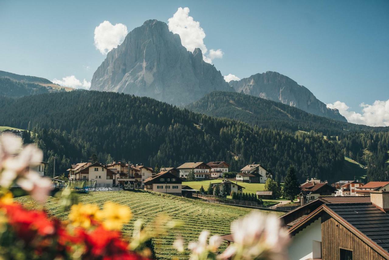 Hotel Pra Tlusel Selva di Val Gardena Exterior foto